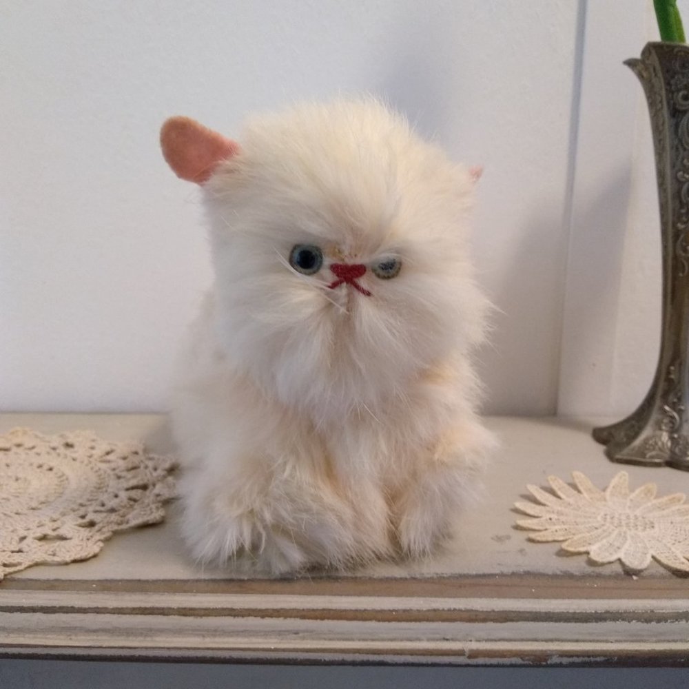 Adorable Fluffy Vintage real fur Stuffed Kitty Cat 60s